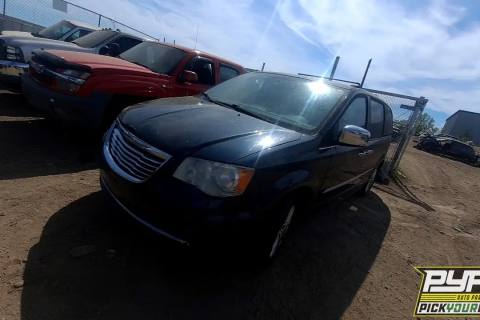 Photo of 2013 Chrysler Town & Country