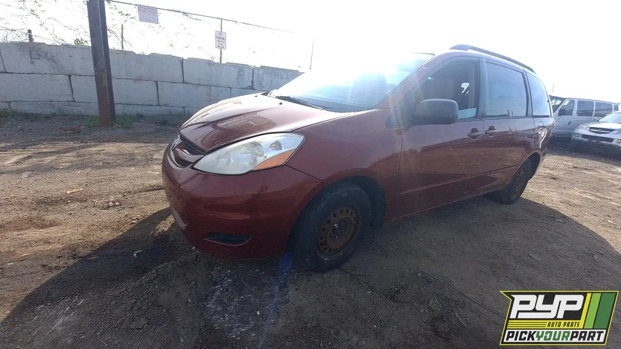 Photo of 2010 Toyota Sienna