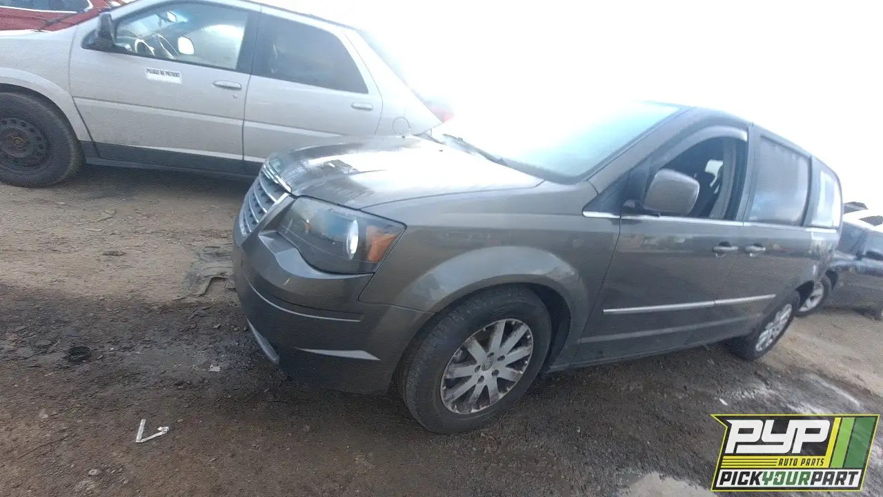 Photo of 2010 Chrysler Town & Country