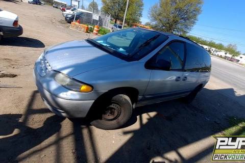 Photo of 2000 Chrysler Grand Voyager