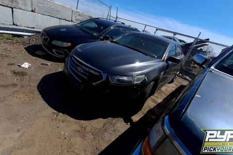 Photo of 2015 Ford Taurus