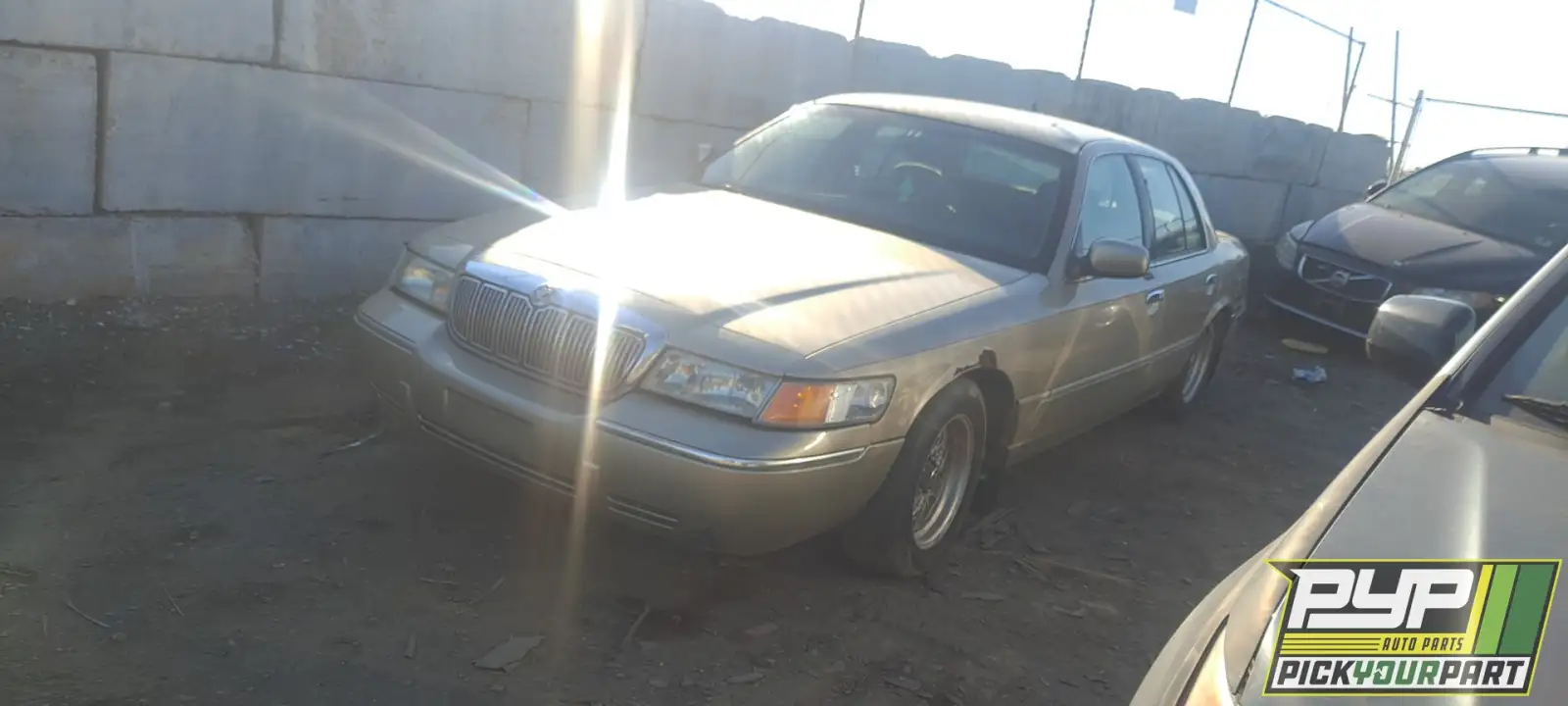 Photo of 1999 Mercury Grand Marquis