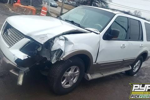 Photo of 2004 Ford Expedition