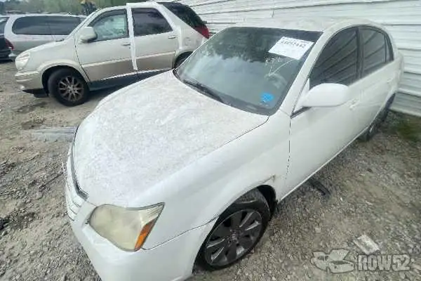 Photo of 2005 Toyota Avalon