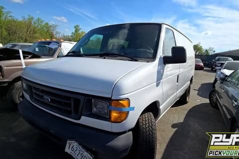 Photo of 2005 Ford E-250
