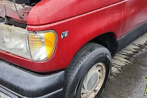 Photo of 1998 Ford E-150 Econoline Club Wagon