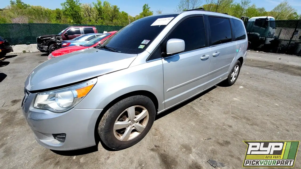 Photo of 2011 Volkswagen Routan