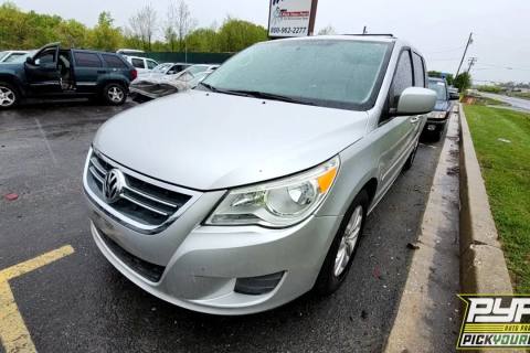 Photo of 2012 Volkswagen Routan