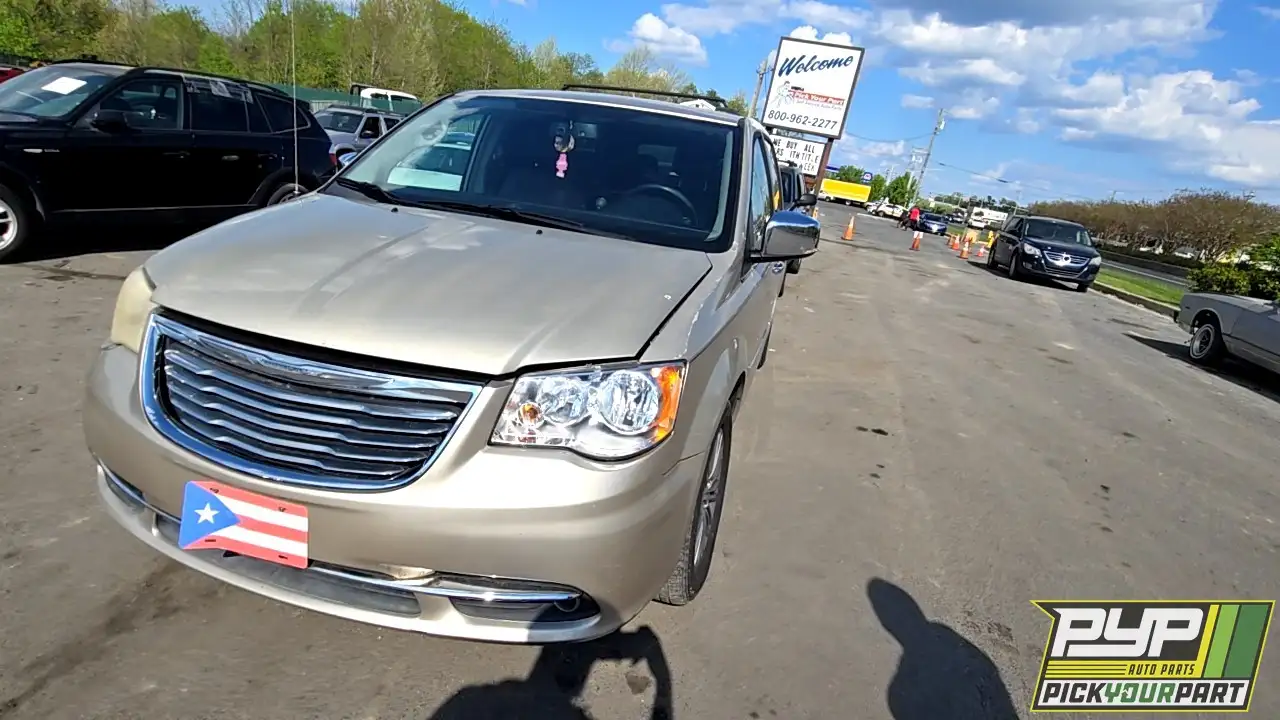Photo of 2013 Chrysler Town & Country