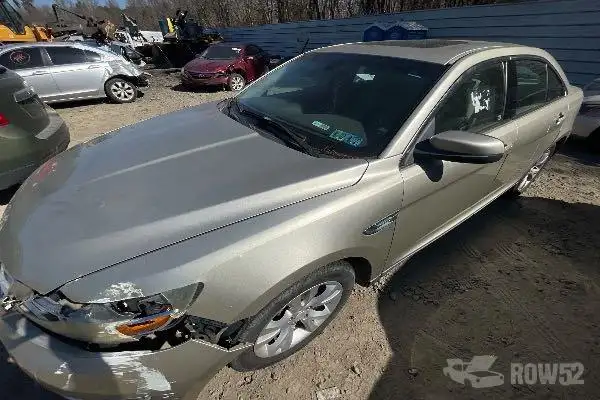 Photo of 2010 Ford Taurus