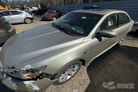 Photo of 2010 Ford Taurus