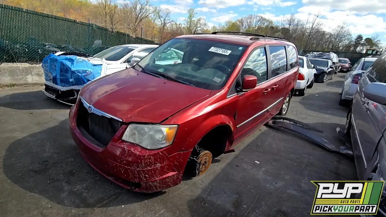 Photo of 2010 Chrysler Town & Country