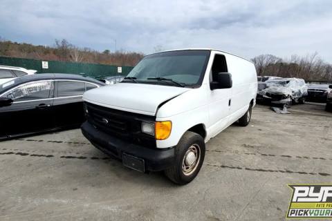 Photo of 2006 Ford E-150