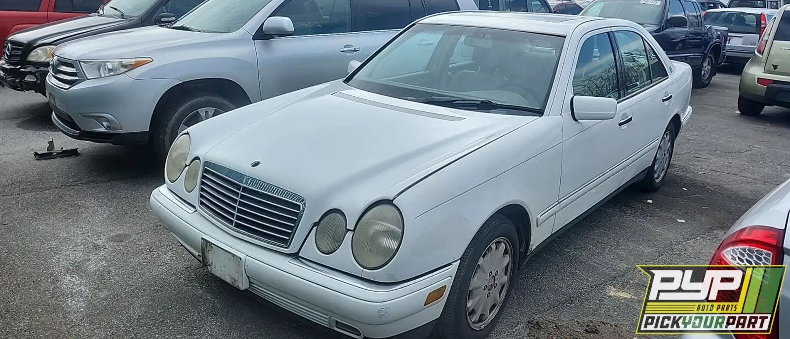 Photo of 1999 Mercedes-Benz E320