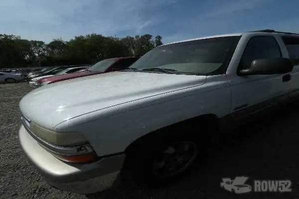 Photo of 2000 Chevrolet Suburban