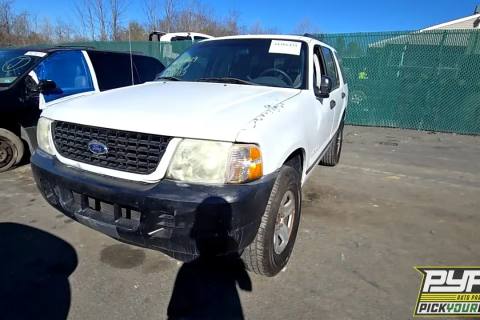 Photo of 2004 Ford Explorer