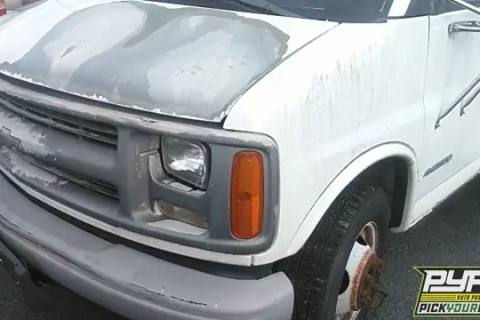 Photo of 2002 Chevrolet Express 3500