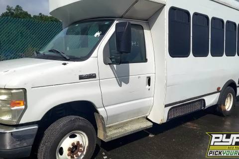 Photo of 2008 Ford E-450 Super Duty