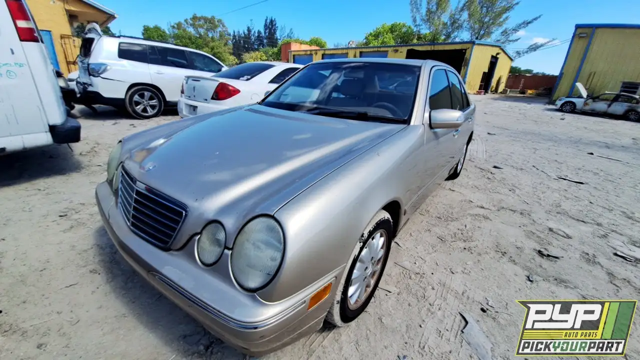 Photo of 2000 Mercedes-Benz E320