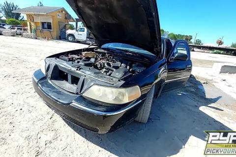 Photo of 2007 Lincoln Town Car