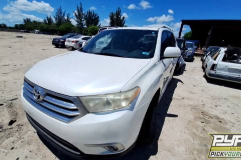 Photo of 2012 Toyota Highlander