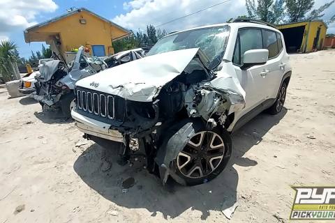 Photo of 2015 Jeep Renegade
