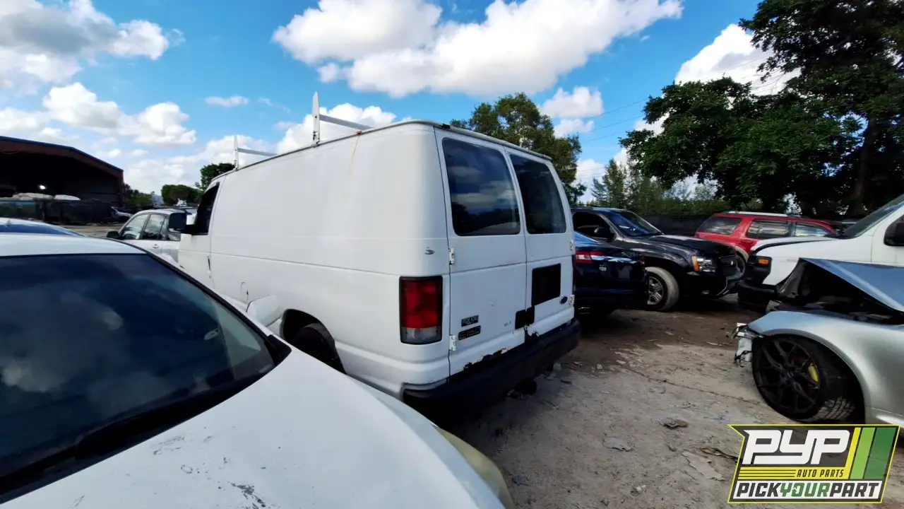 Photo of 2005 Ford E-150