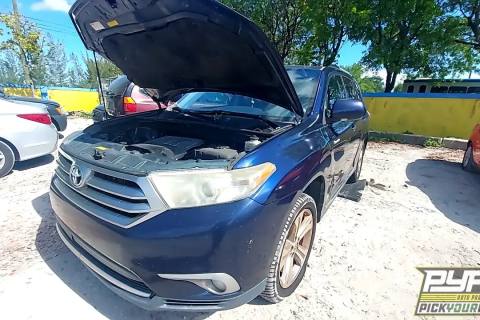 Photo of 2013 Toyota Highlander