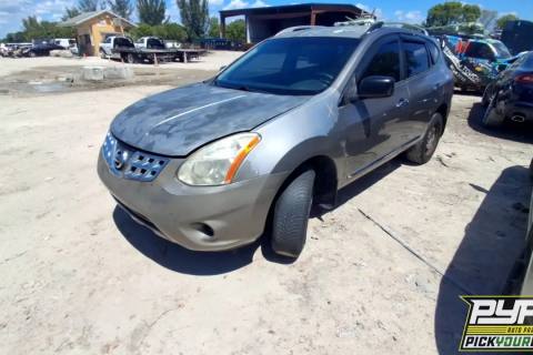 Photo of 2014 Nissan Rogue Select