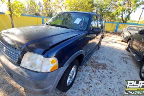 Photo of 2004 Ford Explorer