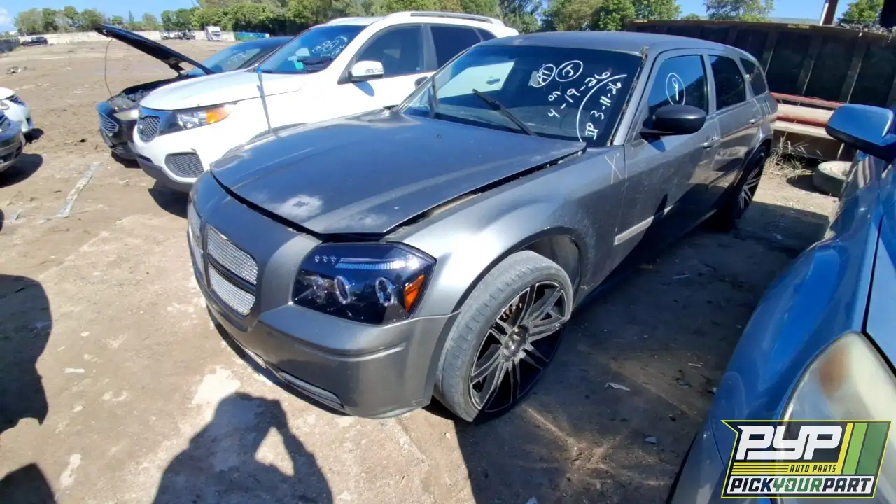 Photo of 2005 Dodge Magnum