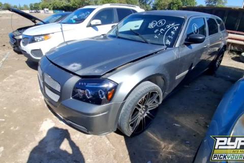 Photo of 2005 Dodge Magnum