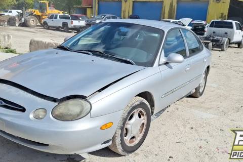 Photo of 1998 Ford Taurus