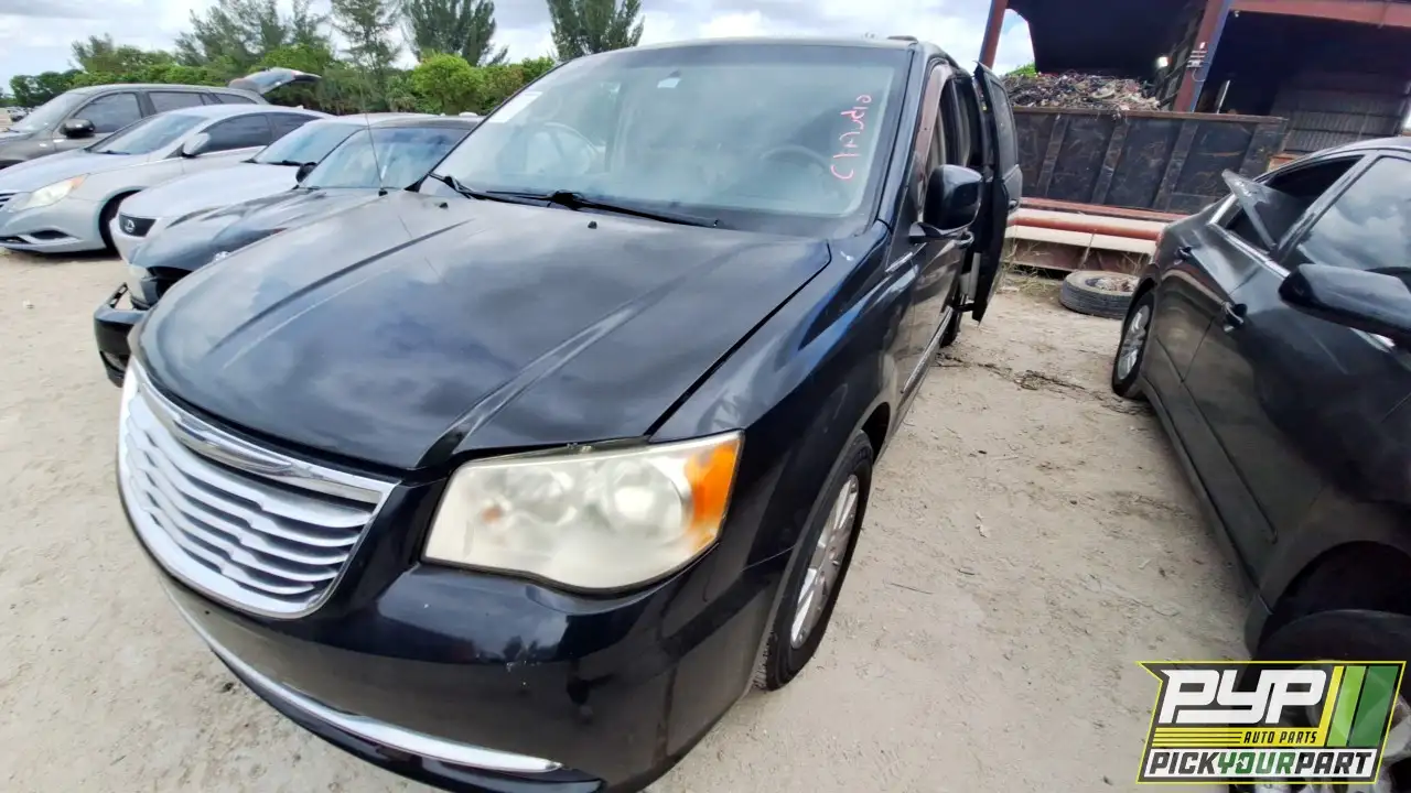 Photo of 2013 Chrysler Town & Country