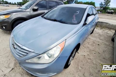 Photo of 2011 Hyundai Sonata