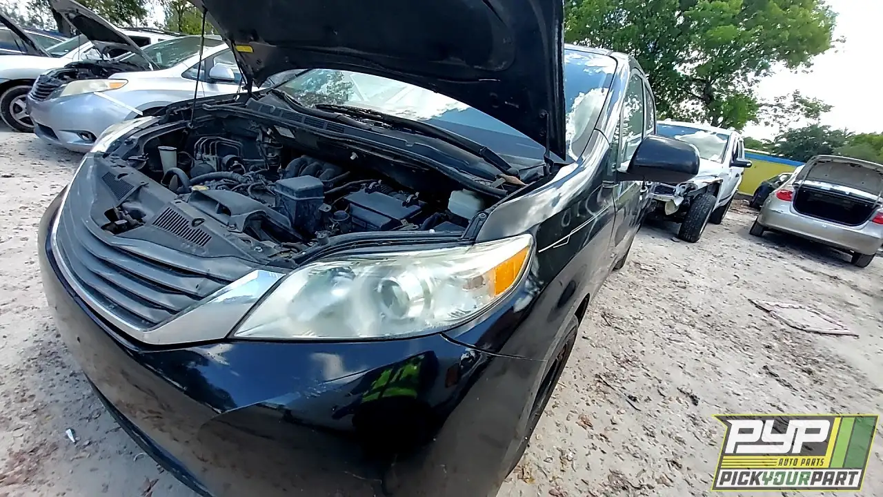 Photo of 2012 Toyota Sienna
