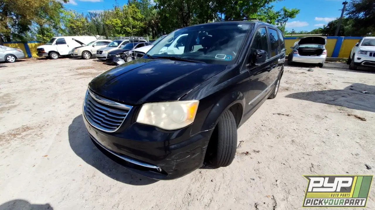 Photo of 2012 Chrysler Town & Country