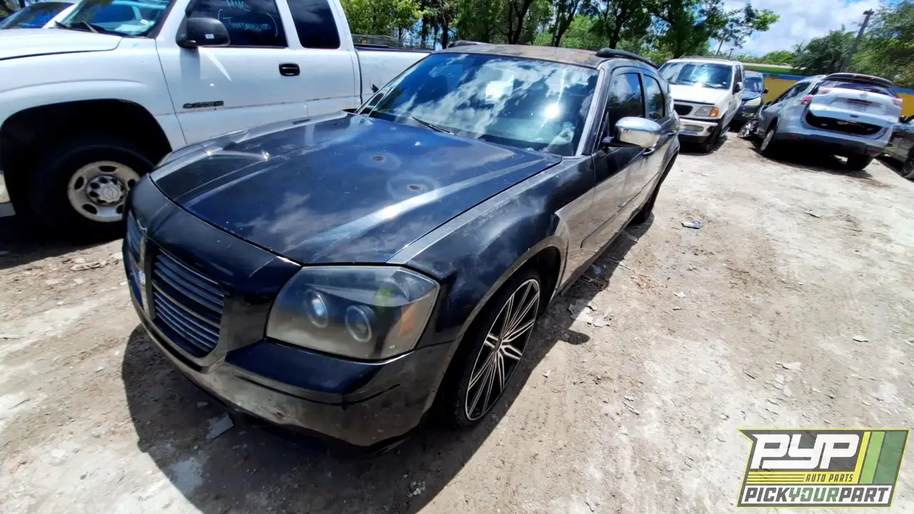 Photo of 2005 Dodge Magnum