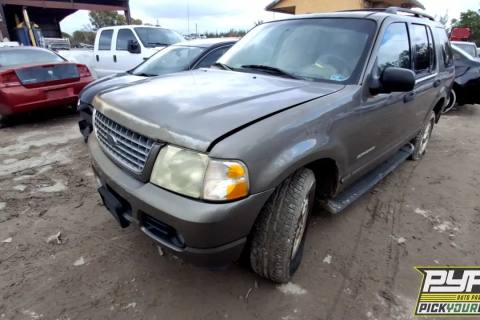 Photo of 2004 Ford Explorer