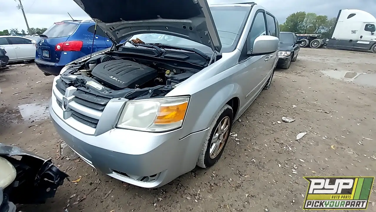 Photo of 2011 Chrysler Town & Country