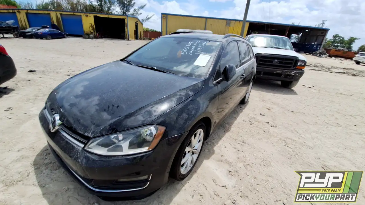 Photo of 2015 Volkswagen Golf Sportwagen