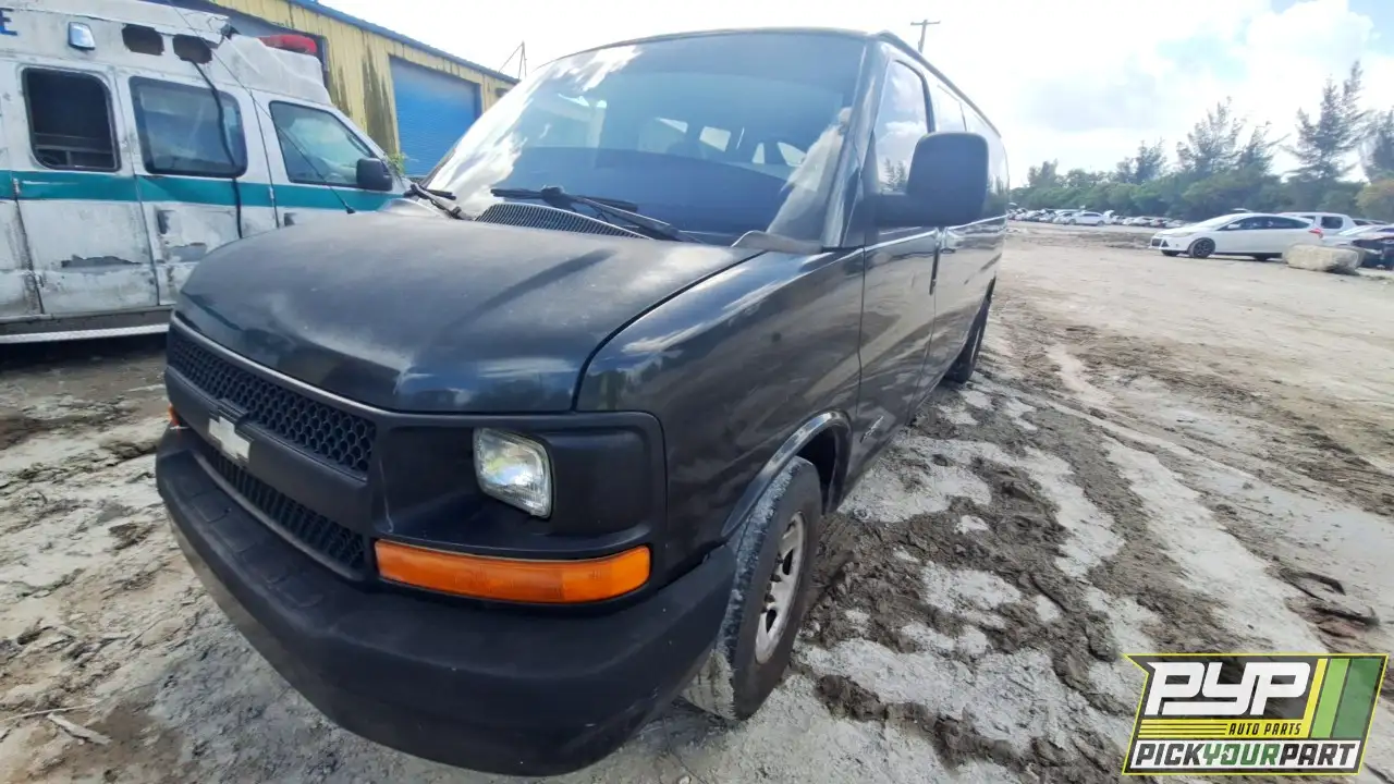 Photo of 2004 Chevrolet Express 3500