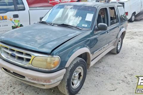 Photo of 1995 Ford Explorer