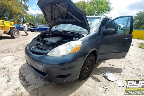 Photo of 2007 Toyota Sienna