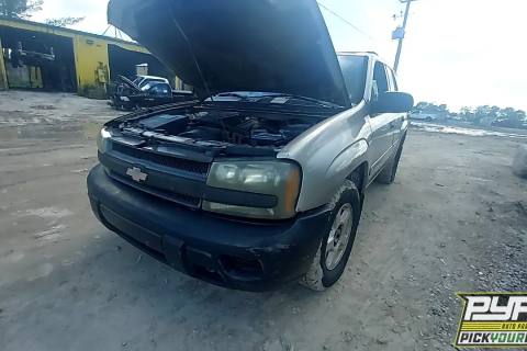Photo of 2002 Chevrolet Trailblazer