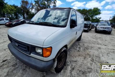 Photo of 2006 Ford E-150