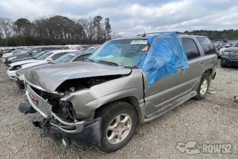 Photo of 2002 GMC Yukon Denali