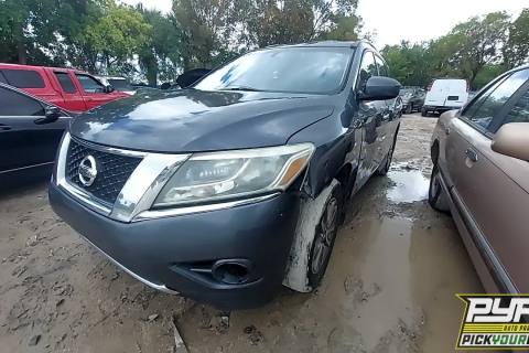 Photo of 2013 Nissan Pathfinder