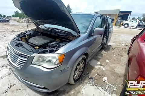 Photo of 2016 Chrysler Town & Country