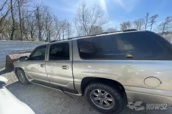 Photo of 2001 GMC Yukon Denali